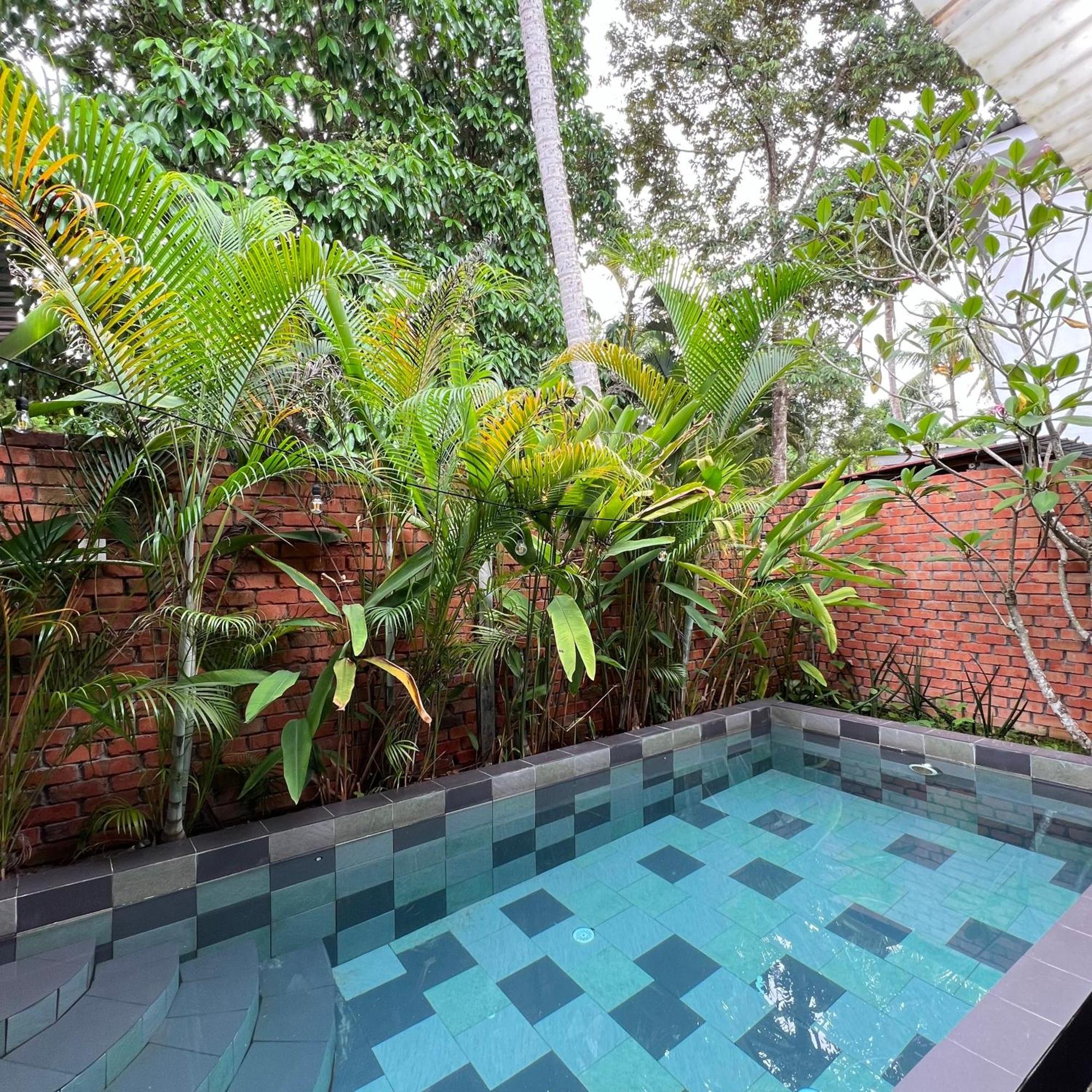 Villa Kutum'S Wooden House - Private Pool, Breakfast & Cafe à Langkawi Extérieur photo